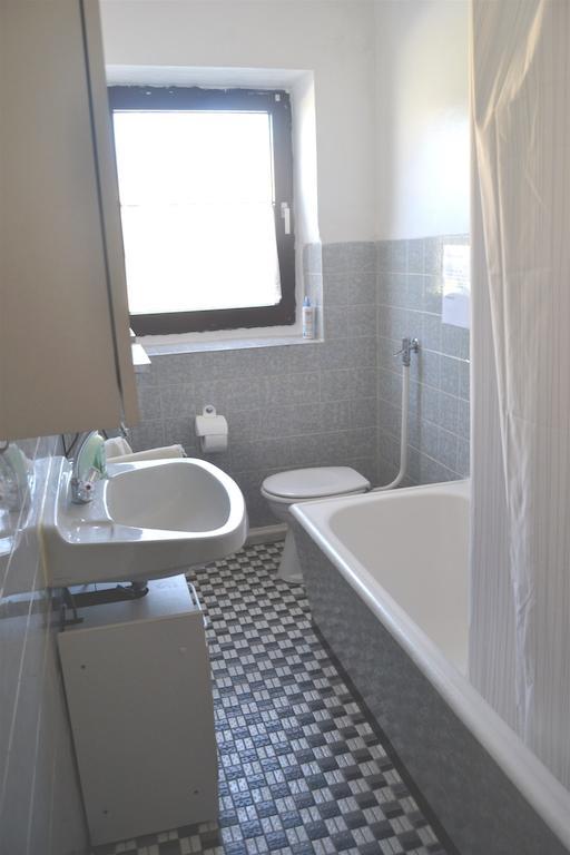 Gaestehaus Sebastian Erding Ruang foto